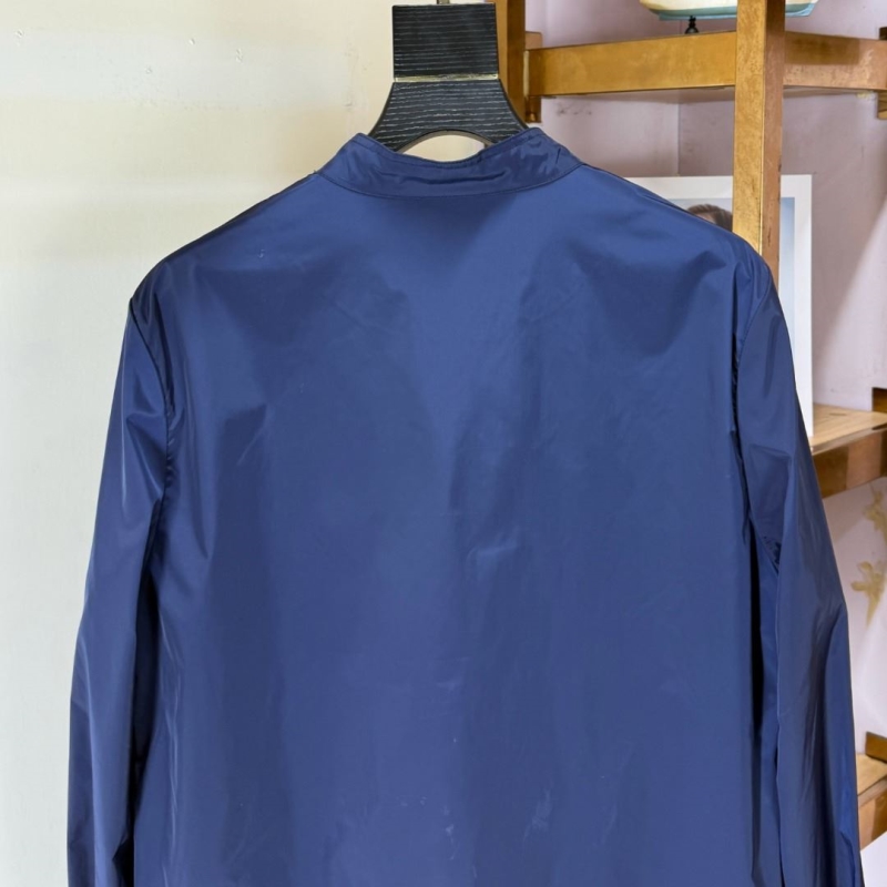 Pra*a outwear
